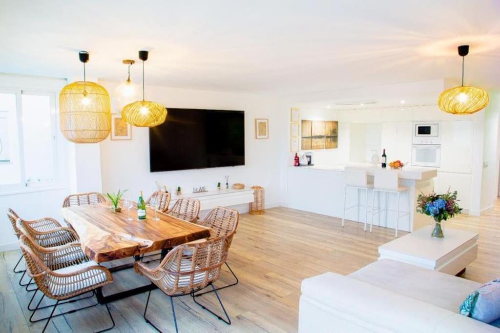 Beautiful Spacious Two Bed Facing The Ocean! Marbellac